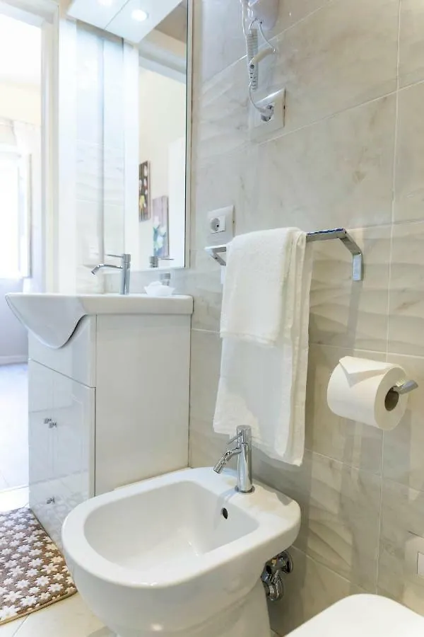 Vasari Florence Apartments - Near Smn Station Италия